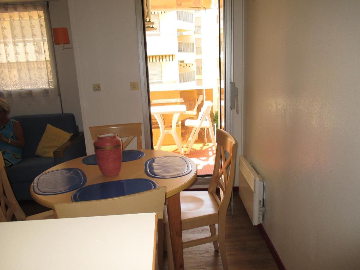 Promenade Des Bains Apartment Saint-Raphaël Exteriör bild